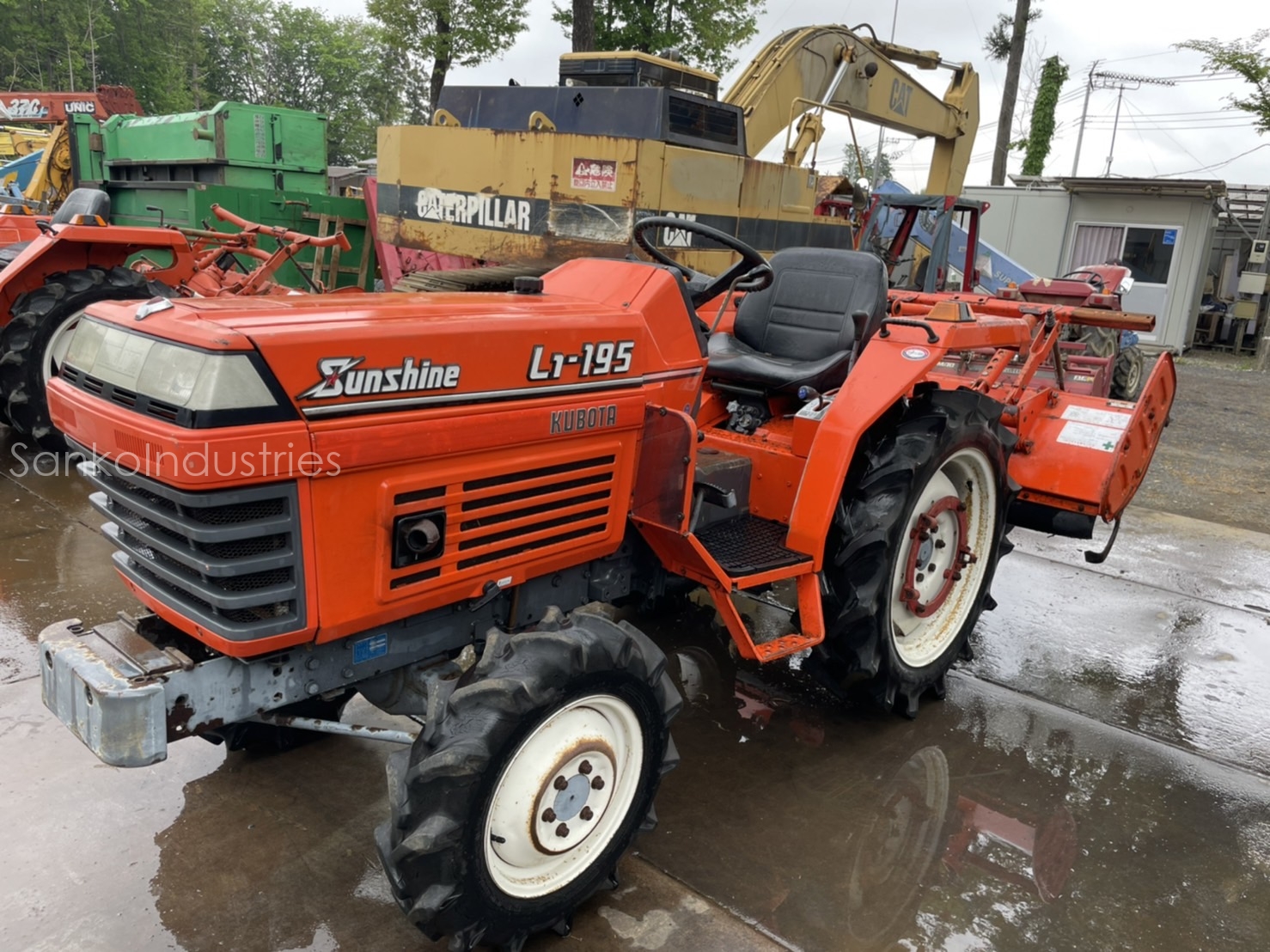 SANKO-Japan Co., Ltd. | Tractors | T-1 yard | PRODUCT DETAILS
