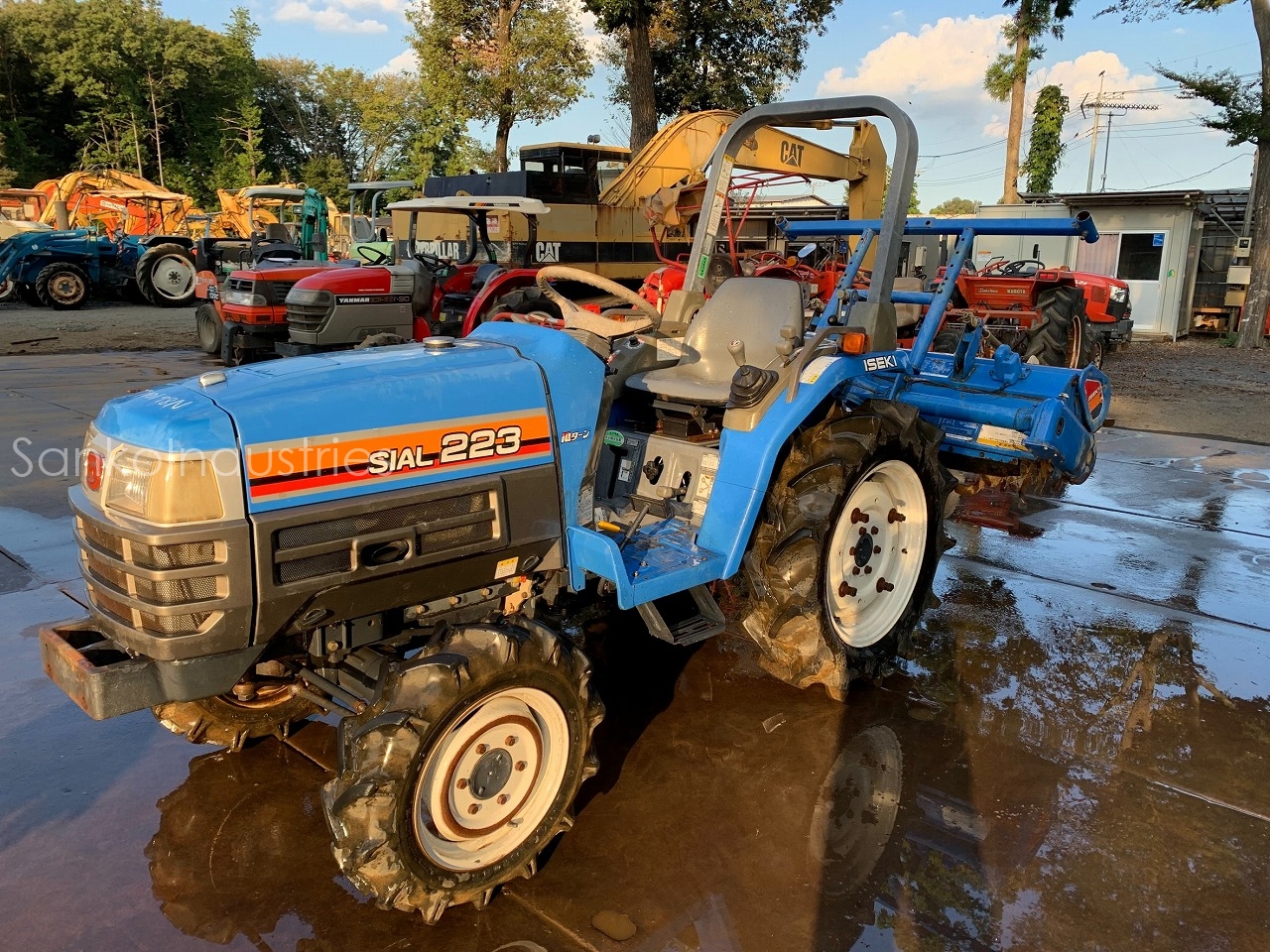 SANKOJapan Co., Ltd. Tractors T1 yard PRODUCT DETAILS